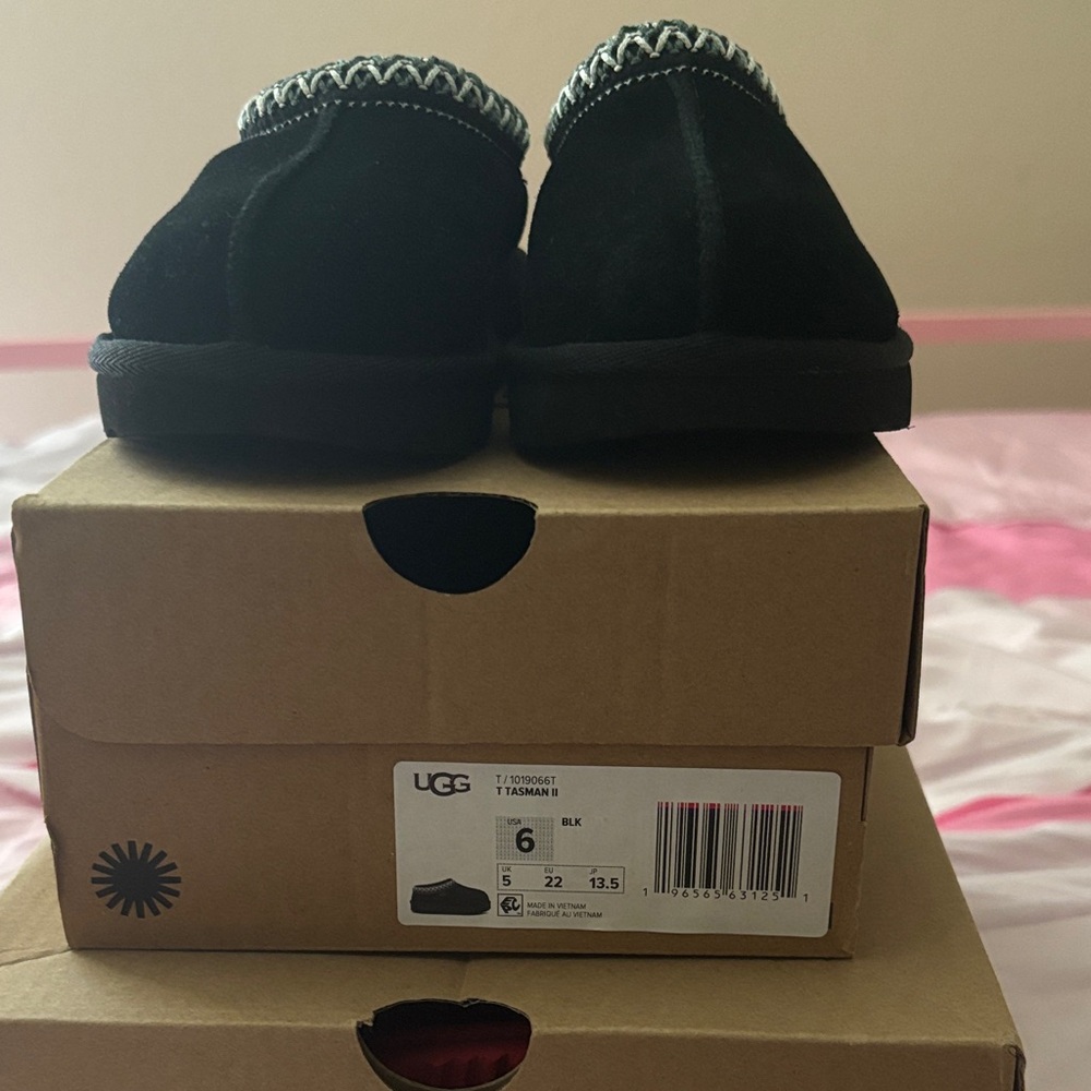 UGG Black Kids Slippers